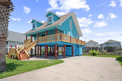 1984 Matt Drive, Crystal Beach, TX 77650 - Photo 4