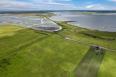 117 Sunset Way, Port Lavaca, TX 77979 - Photo 4