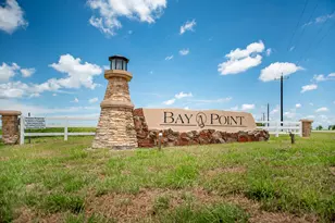117 Sunset Wy, Port Lavaca, TX 77979 - Photo 1