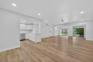 12633 Memorial Dr, Houston, TX 77024 - Photo 18