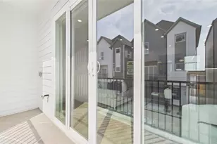 602 Skyland Terrace Way, Houston, TX 77009 - Photo 18