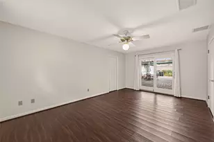 206 Briar Hill Dr, Houston, TX 77042 - Photo 36