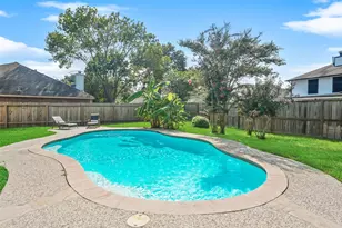 7323 Maple Walk Dr, Humble, TX 77346 - Photo 2