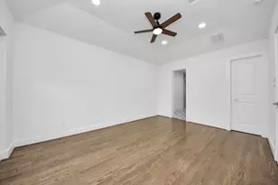 4218 T C Jester Blvd, Houston, TX 77018 - Photo 18