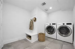 4218 T C Jester Blvd, Houston, TX 77018 - Photo 22