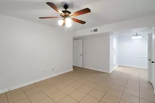 5929 Queensloch Dr, Houston, TX 77096 - Photo 2