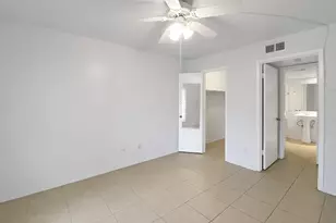 5929 Queensloch Dr, Houston, TX 77096 - Photo 10