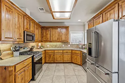 2700 Hickory Court, Bryan, TX 77808 - Photo 12