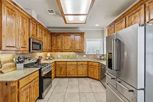 2700 Hickory Ct, Bryan, TX 77808 - Photo 12