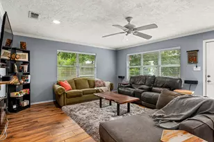 1034 Nashua St, Houston, TX 77008 - Photo 10