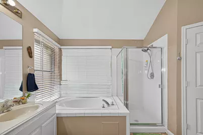 14015 Loch Creek Ct Court, Houston, TX 77062 - Photo 38