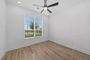30902 Pigeon Vly Dr, Waller, TX 77484 - Photo 2
