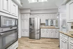2906 Eagle Creek Dr, Kingwood, TX 77345 - Photo 10
