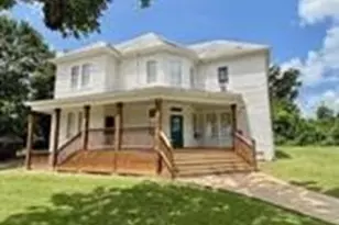1403 14th St, Huntsville, TX 77340 - Photo 1