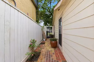 1918 Vassar St, Houston, TX 77098 - Photo 38