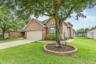 2409 Ameno Dr, Pearland, TX 77581 - Photo 2