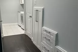 840 Threadneedle St, Houston, TX 77079 - Photo 4