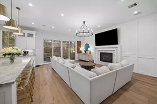 1500 Auline Ln, Houston, TX 77055 - Photo 12