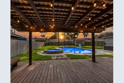 2318 Killarney Lane, Deer Park, TX 77536 - Photo 2