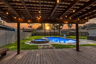 2318 Killarney Ln, Deer Park, TX 77536 - Photo 2