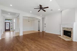4919 Elmwood Ct, Baytown, TX 77521 - Photo 4