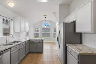 4919 Elmwood Ct, Baytown, TX 77521 - Photo 8