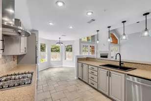 54 Sky Terrace Pl, The Woodlands, TX 77381 - Photo 10