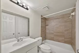 10555 Turtlewood Ct, Houston, TX 77072 - Photo 28