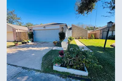 2207 Cottonwood Court, Missouri City, TX 77459 - Photo 1