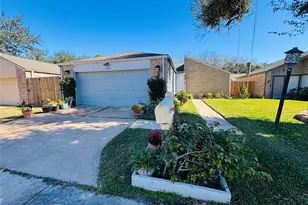 2207 Cottonwood Ct, Missouri City, TX 77459 - Photo 1