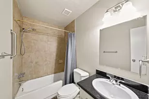 2118 N Austin Ave, Pearland, TX 77581 - Photo 10