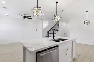 6037 S Acres Dr, Houston, TX 77048 - Photo 8