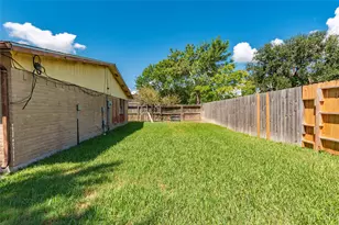 15410 Empanada Dr, Houston, TX 77083 - Photo 34