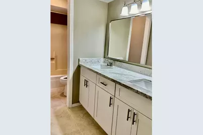 2414 Manila Lane, Houston, TX 77043 - Photo 14