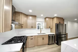 10806 Olympia Dr, Houston, TX 77042 - Photo 14