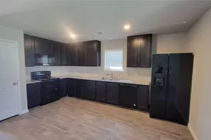 15027 Sorrento Bay Ct, Willis, TX 77318 - Photo 4