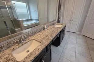 13803 Village Glen Ln, Rosharon, TX 77583 - Photo 12