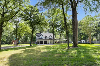 819 Sentinel Oaks, Pinehurst, TX 77362 - Photo 2