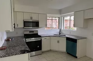 910 Oak St, Houston, TX 77018 - Photo 2