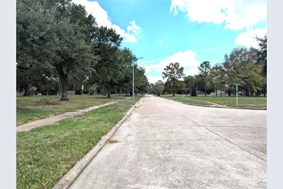 7154 Woodland West Drive, Houston, TX 77040 - Photo 28