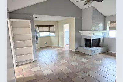 7154 Woodland West Drive, Houston, TX 77040 - Photo 4