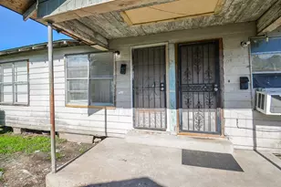 6010 Collingsworth, Houston, TX 77026 - Photo 2