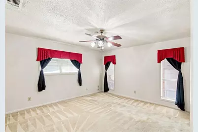 204 King Arthur Street, Victoria, TX 77904 - Photo 14