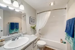 8701 Town Park Dr, Houston, TX 77036 - Photo 2