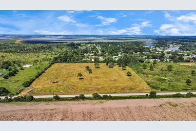 7782 County Road 203, Liverpool, TX 77577 - Photo 14