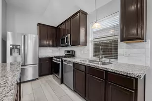 895 Bent Sail Ln, League City, TX 77573 - Photo 10