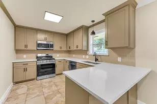 8902 Autauga St, Houston, TX 77080 - Photo 12