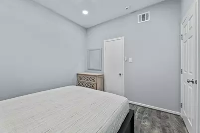 412 Drew St #1, Houston, TX 77006 - Photo 10