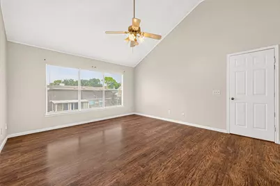 10115 Storm Meadow Drive, Houston, TX 77064 - Photo 16