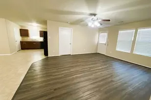 819 N Katydid Ct, Conroe, TX 77301 - Photo 2